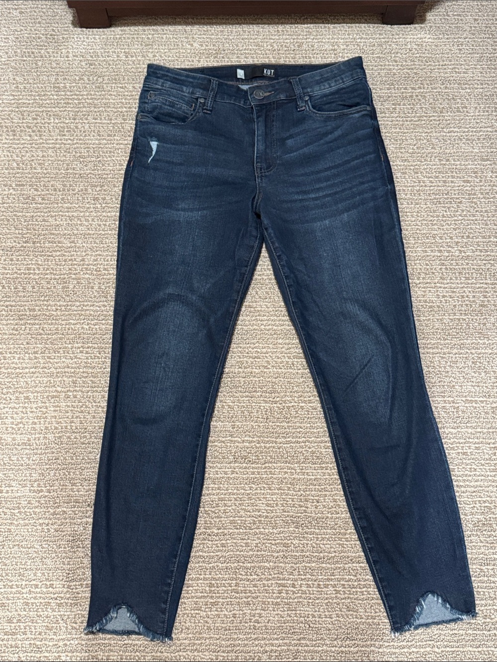 Kut from the Kloth Donna High Rise Ankle Skinny Jeans with Raw Hem